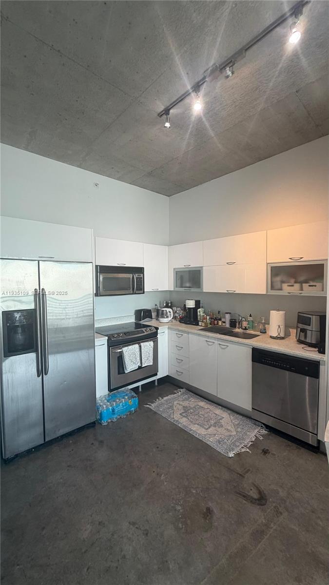 133 NE 2nd Ave #811, Miami FL 33132