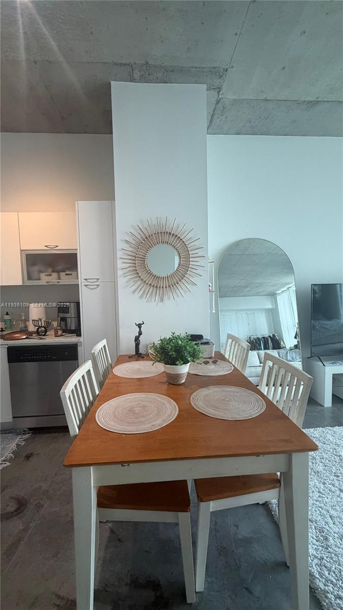 133 NE 2nd Ave #811, Miami FL 33132