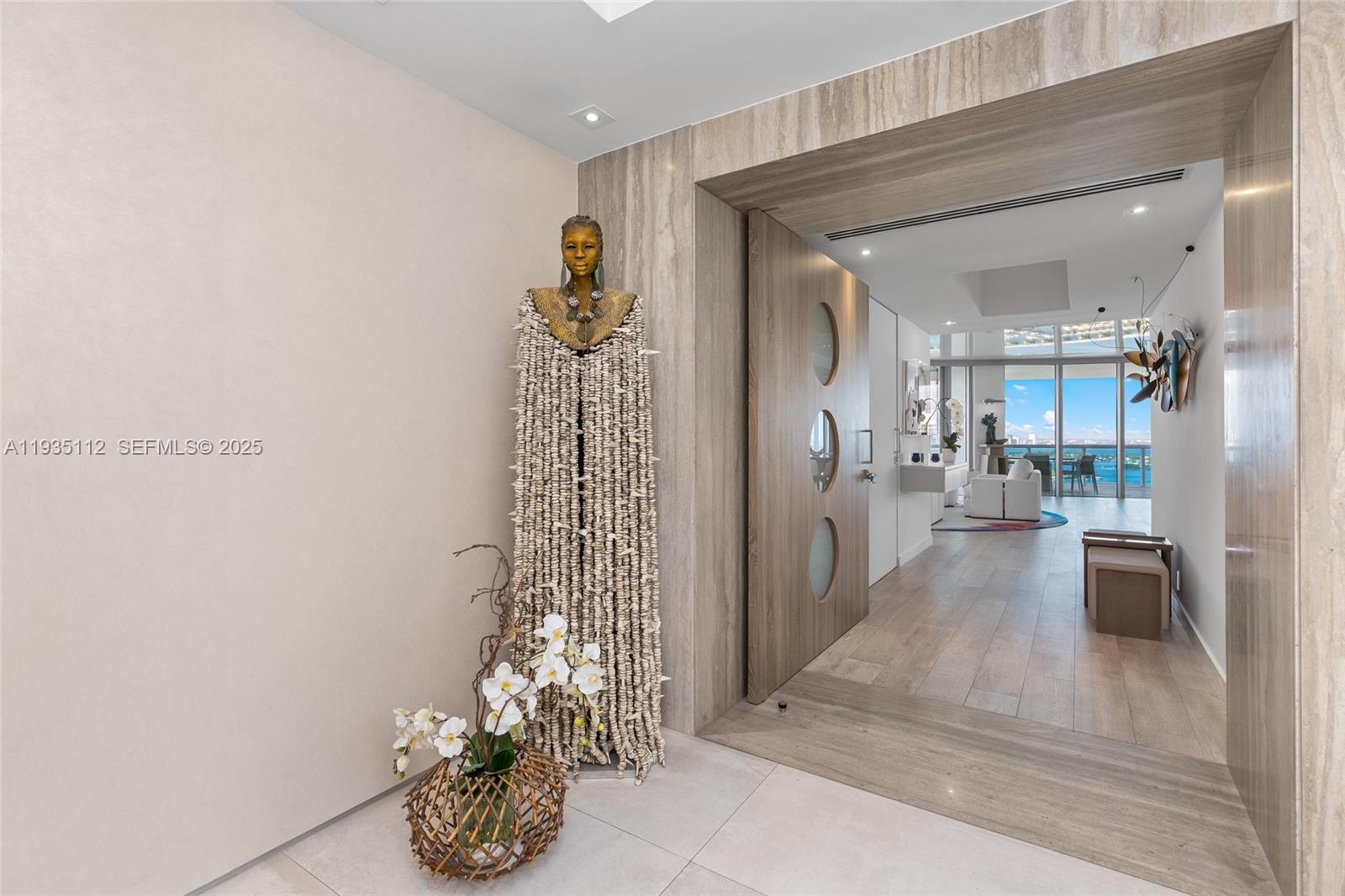 1000 S Pointe Dr #3501, Miami Beach FL 33139