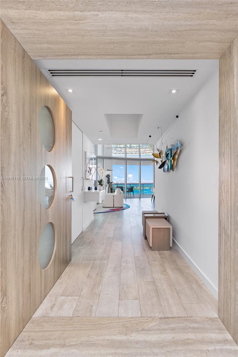 1000 S Pointe Dr #3501, Miami Beach FL 33139