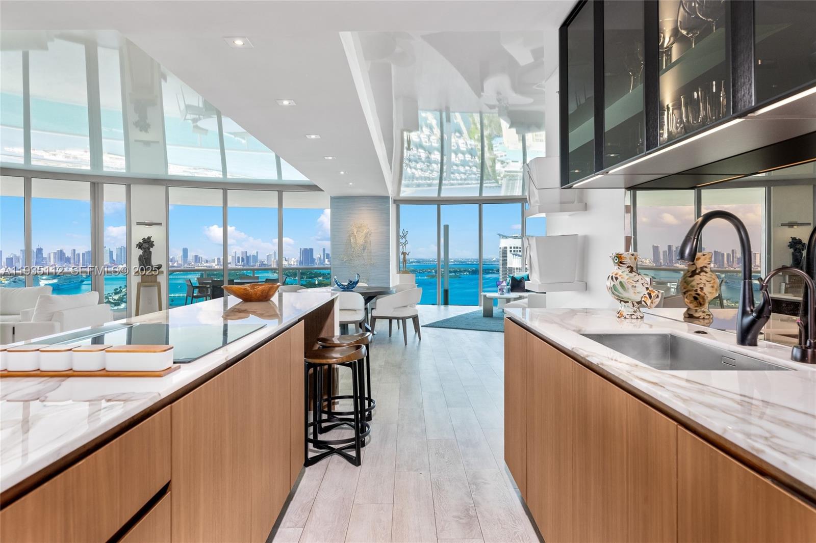 1000 S Pointe Dr #3501, Miami Beach FL 33139