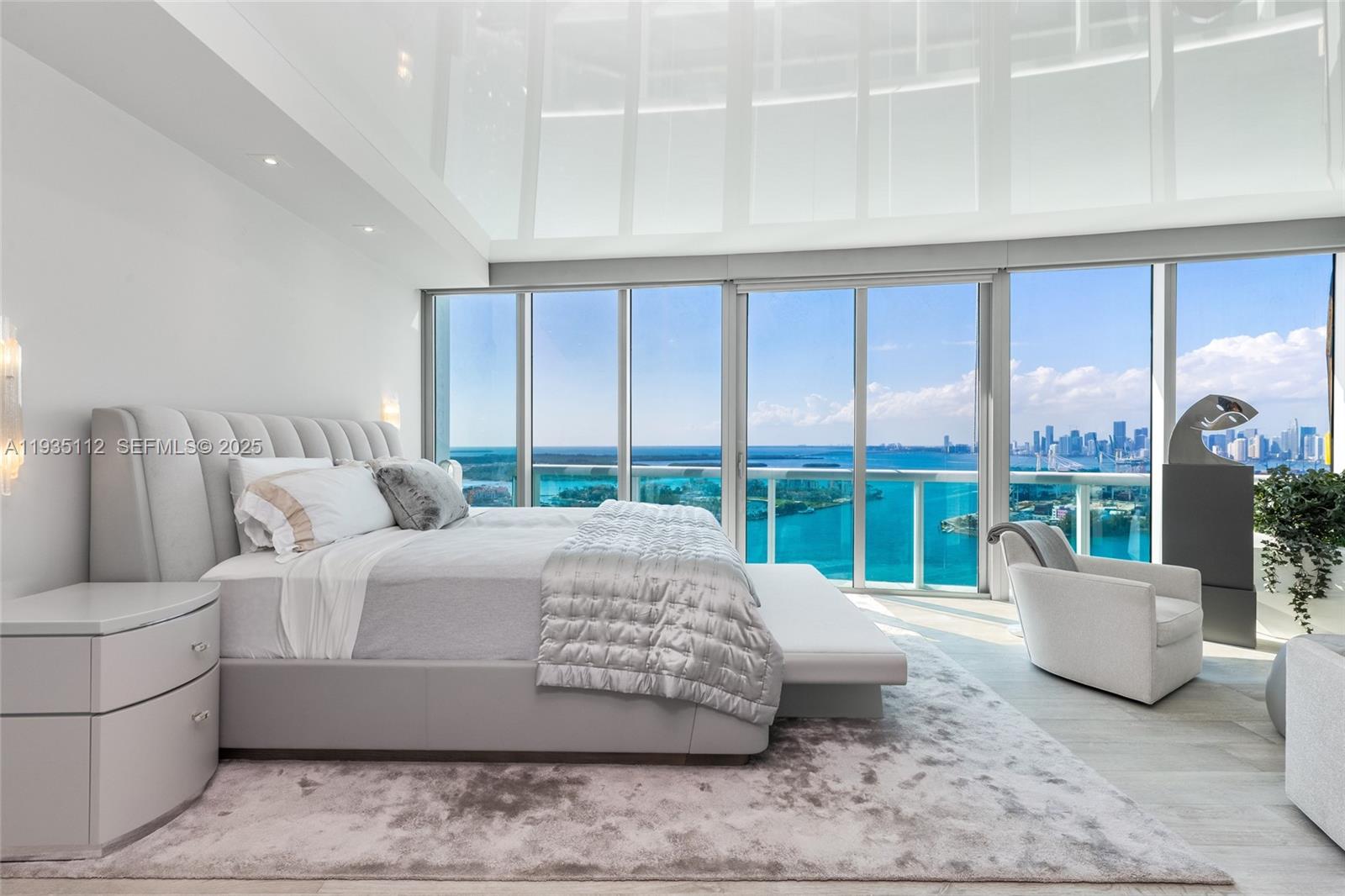 1000 S Pointe Dr #3501, Miami Beach FL 33139