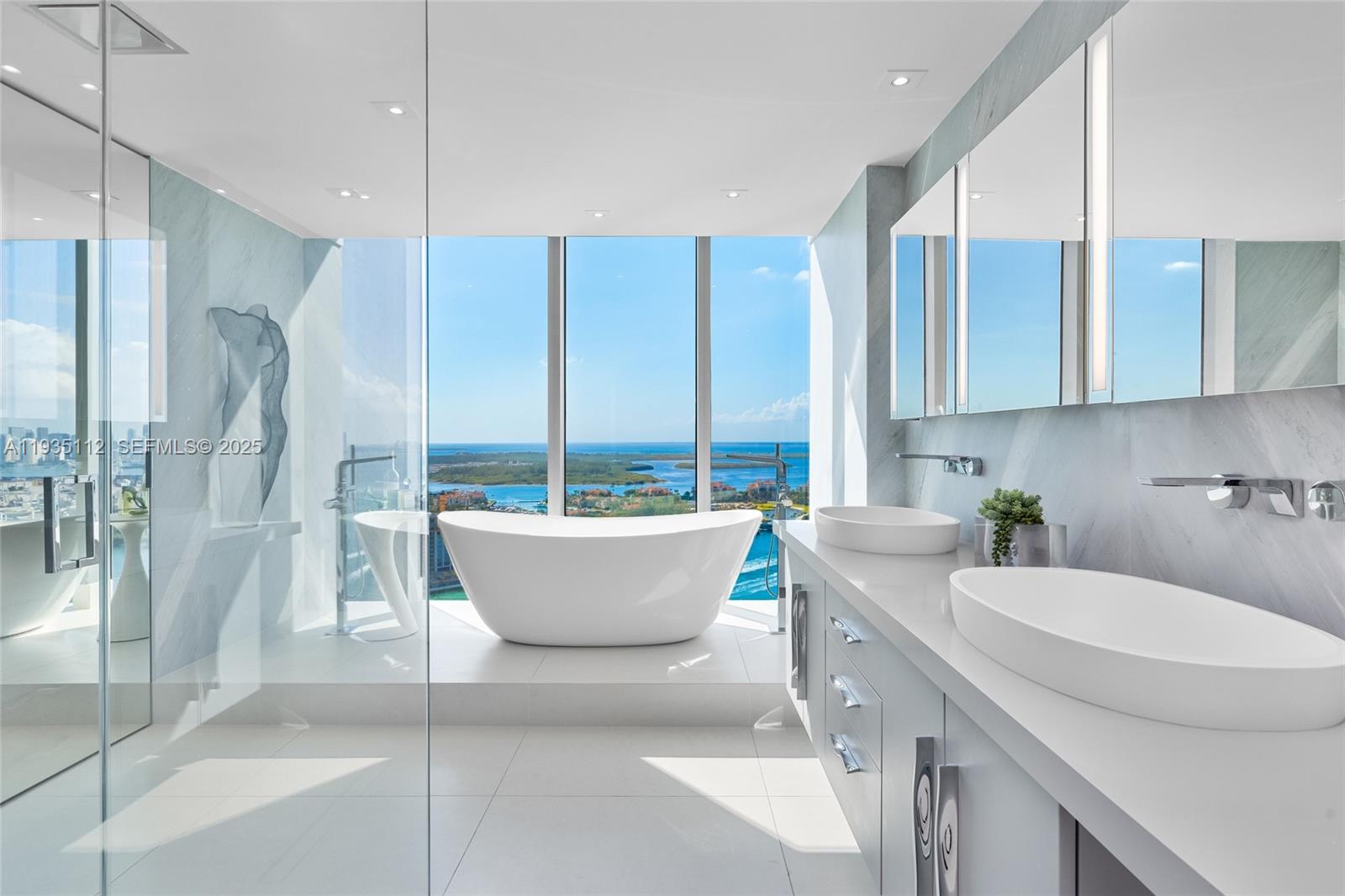 1000 S Pointe Dr #3501, Miami Beach FL 33139