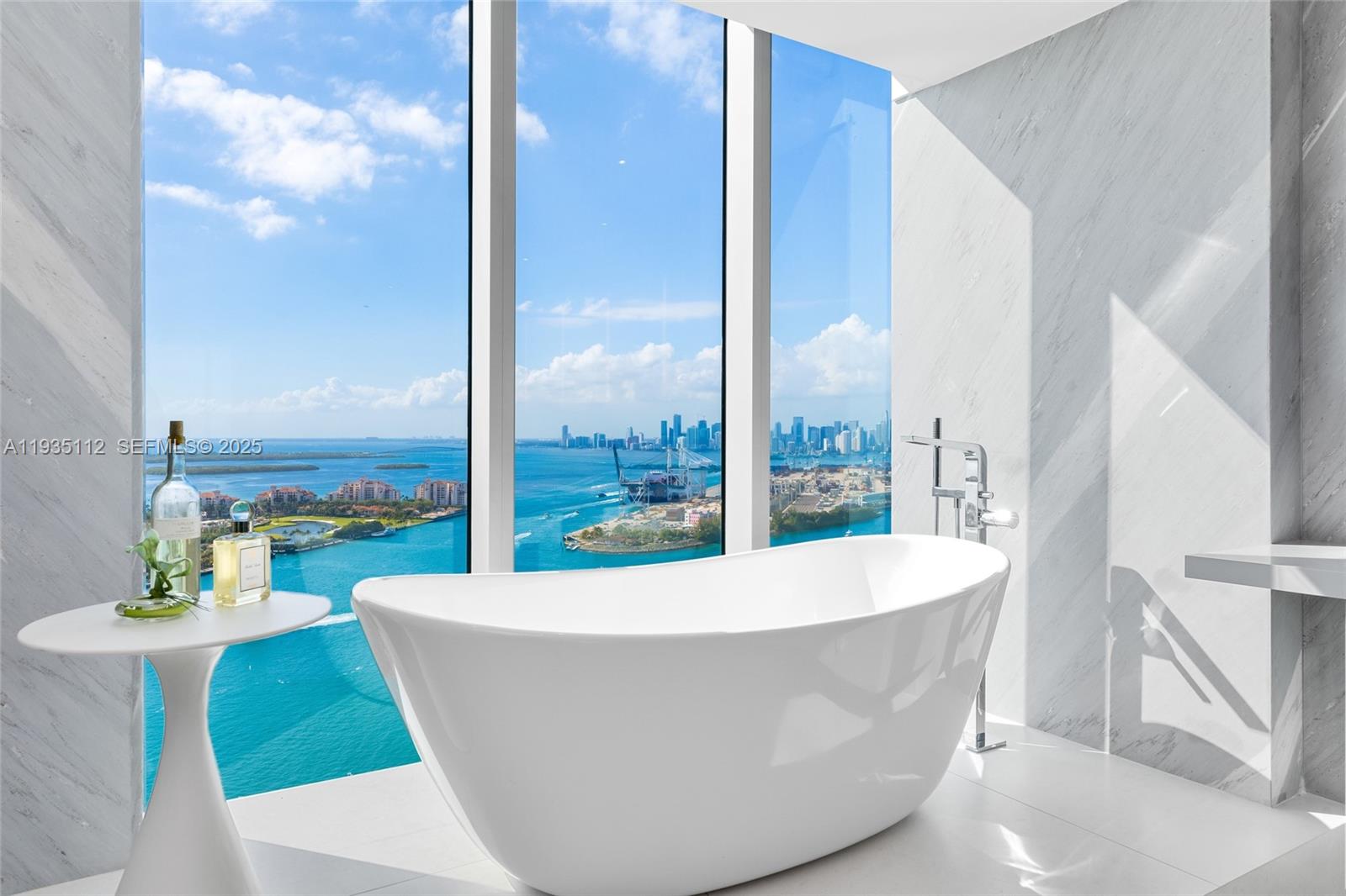 1000 S Pointe Dr #3501, Miami Beach FL 33139