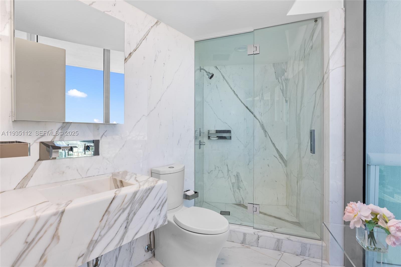 1000 S Pointe Dr #3501, Miami Beach FL 33139