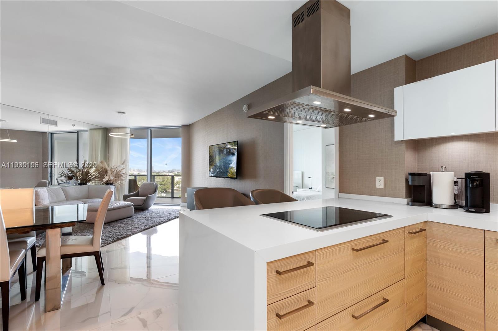 17301 Biscayne Blvd #908, North Miami Beach FL 33160