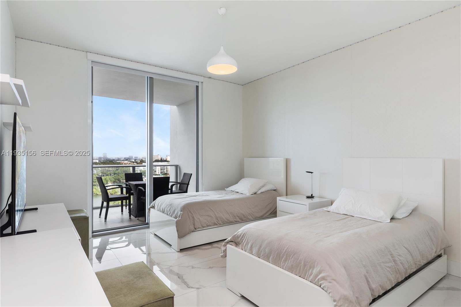 17301 Biscayne Blvd #908, North Miami Beach FL 33160