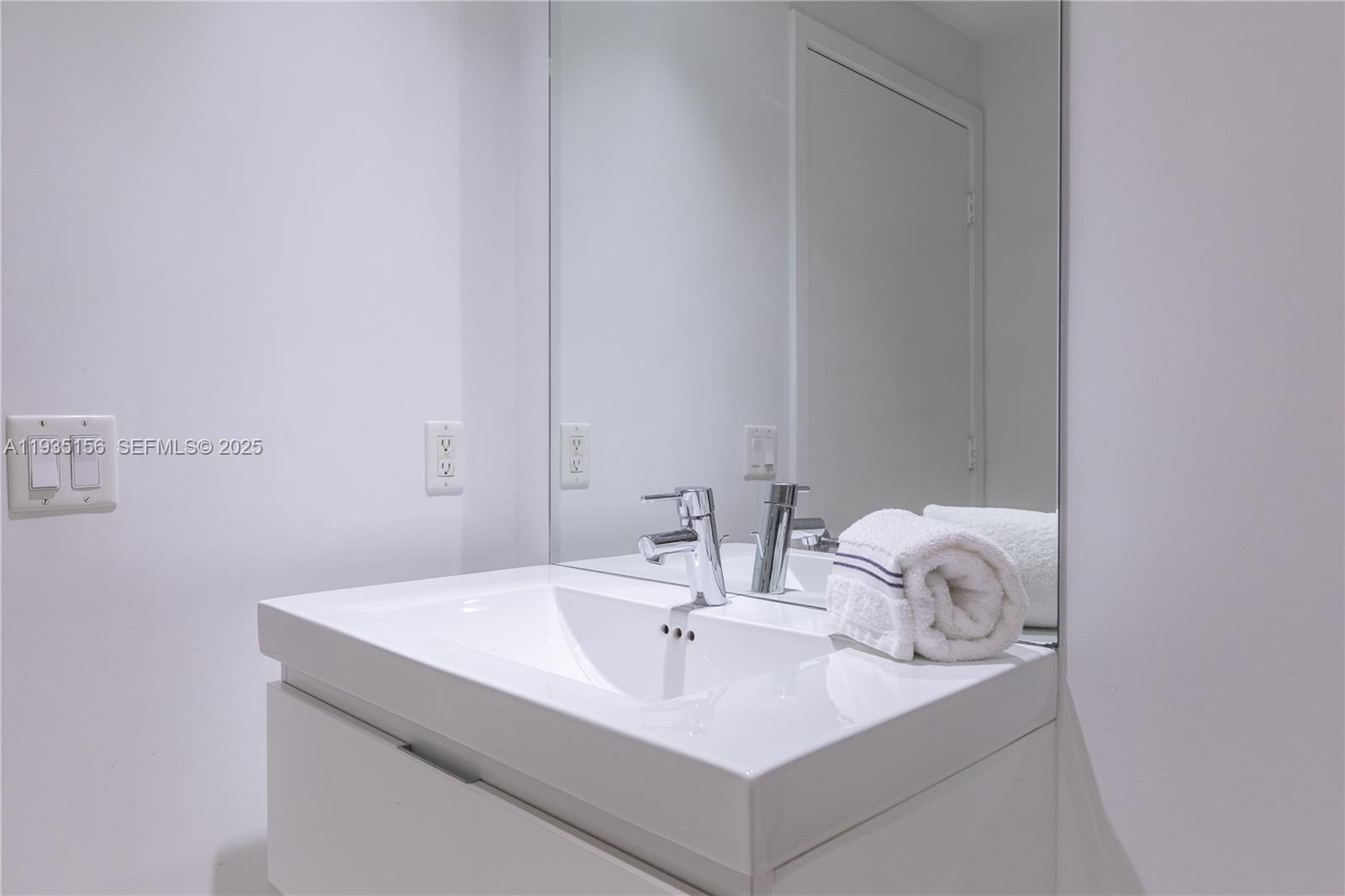 17301 Biscayne Blvd #908, North Miami Beach FL 33160