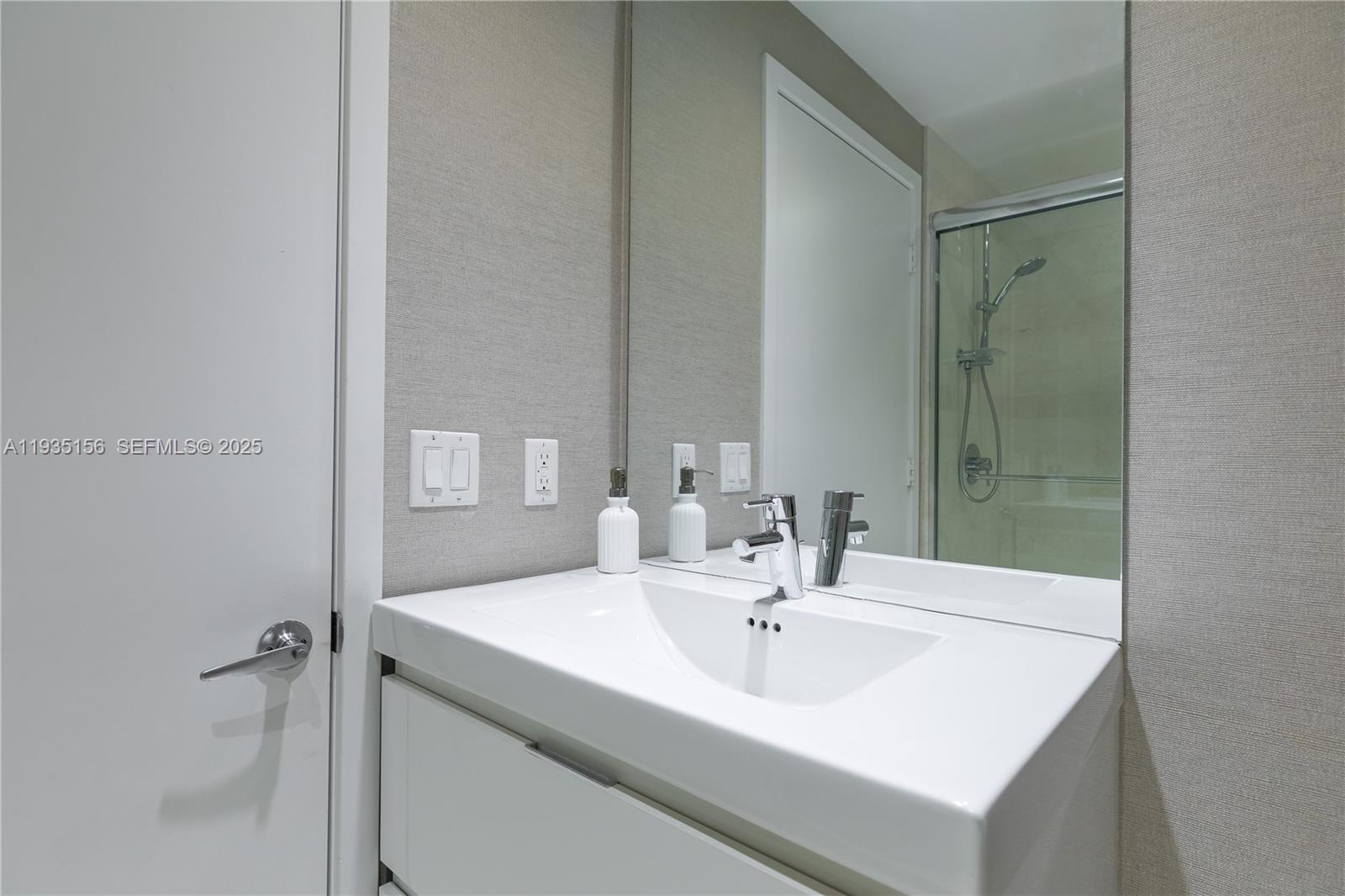 17301 Biscayne Blvd #908, North Miami Beach FL 33160