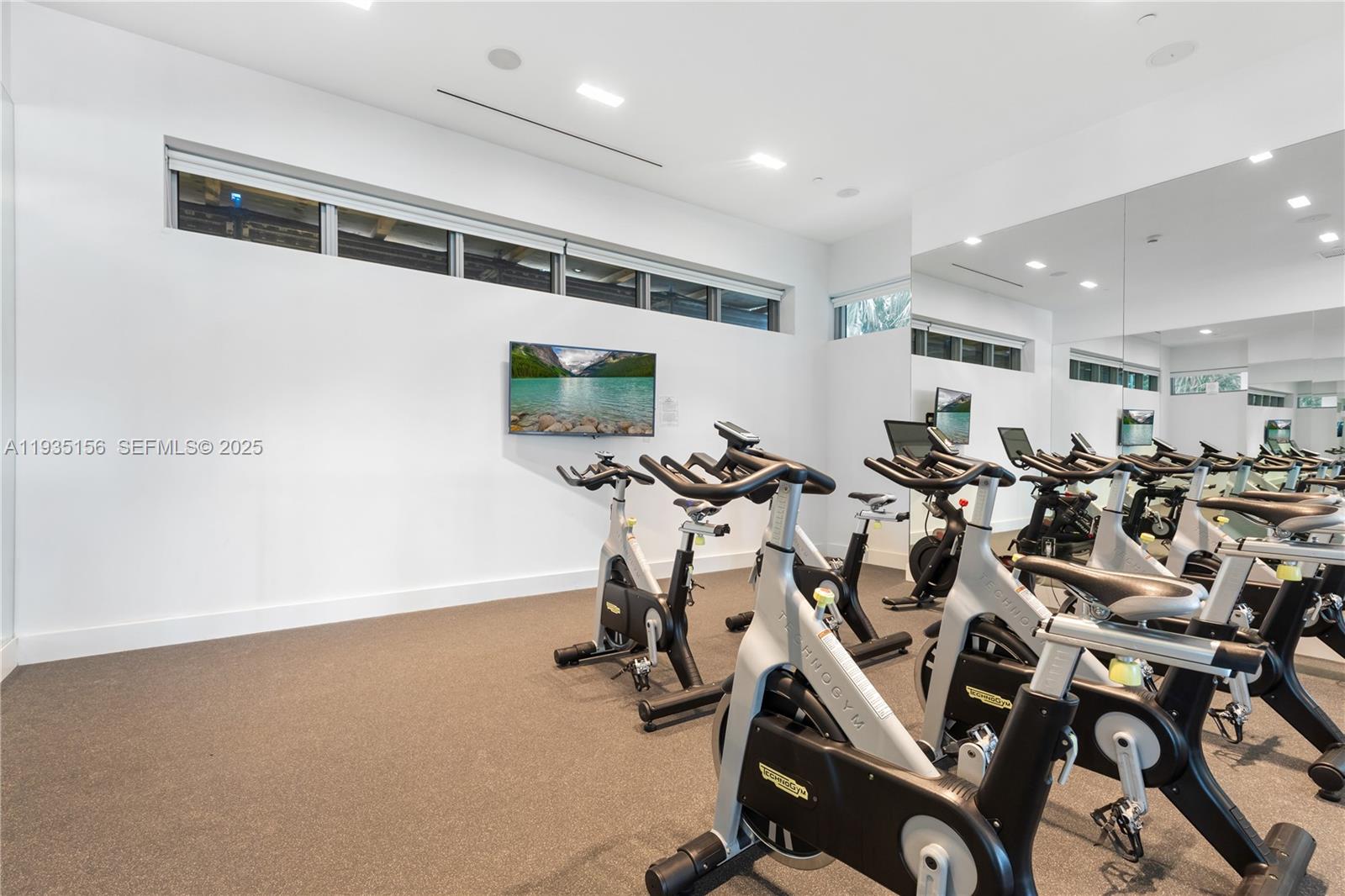 17301 Biscayne Blvd #908, North Miami Beach FL 33160