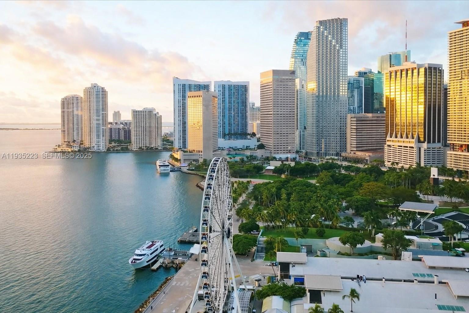 325 S Biscayne Blvd #14, Miami FL 33131