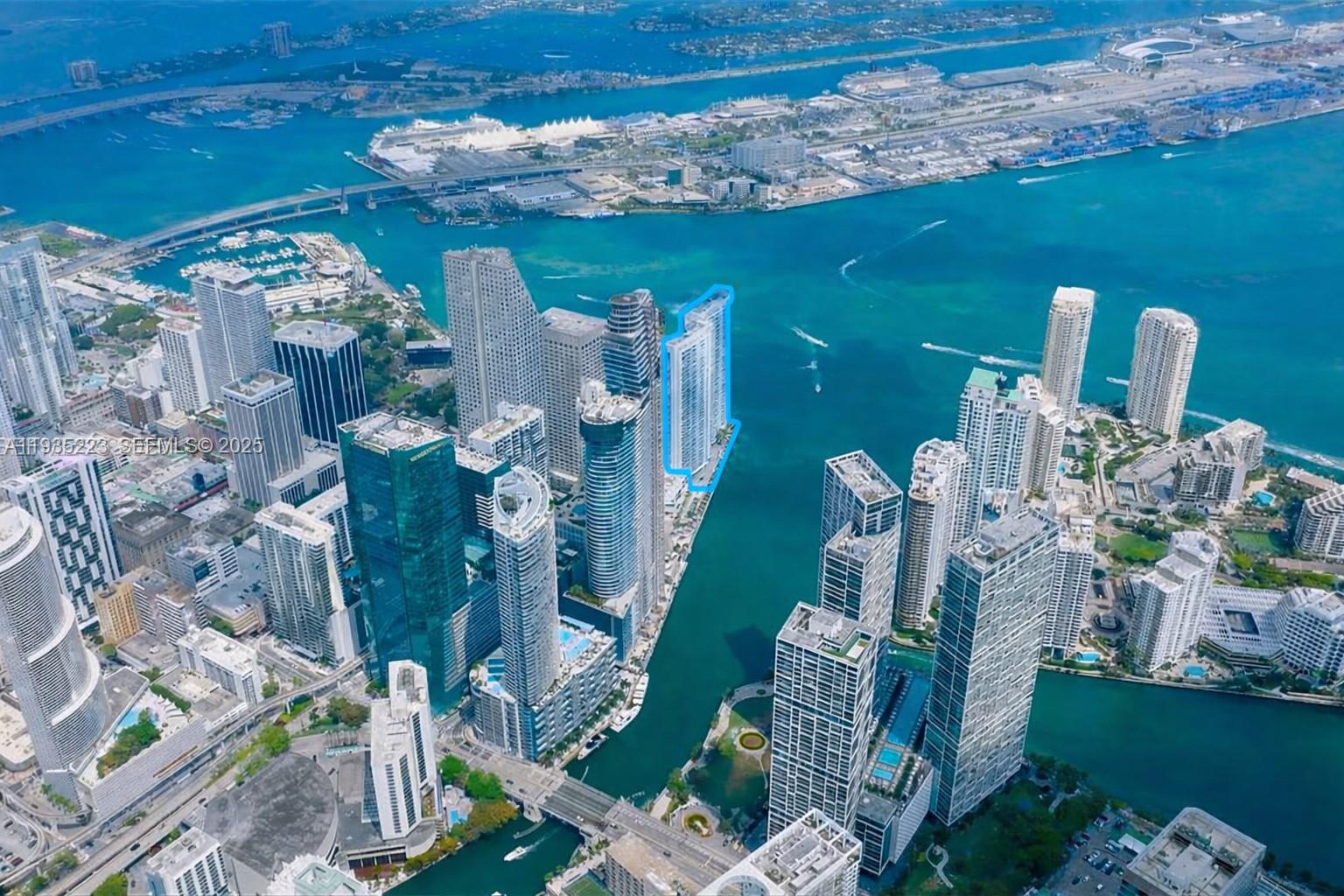 325 S Biscayne Blvd #14, Miami FL 33131