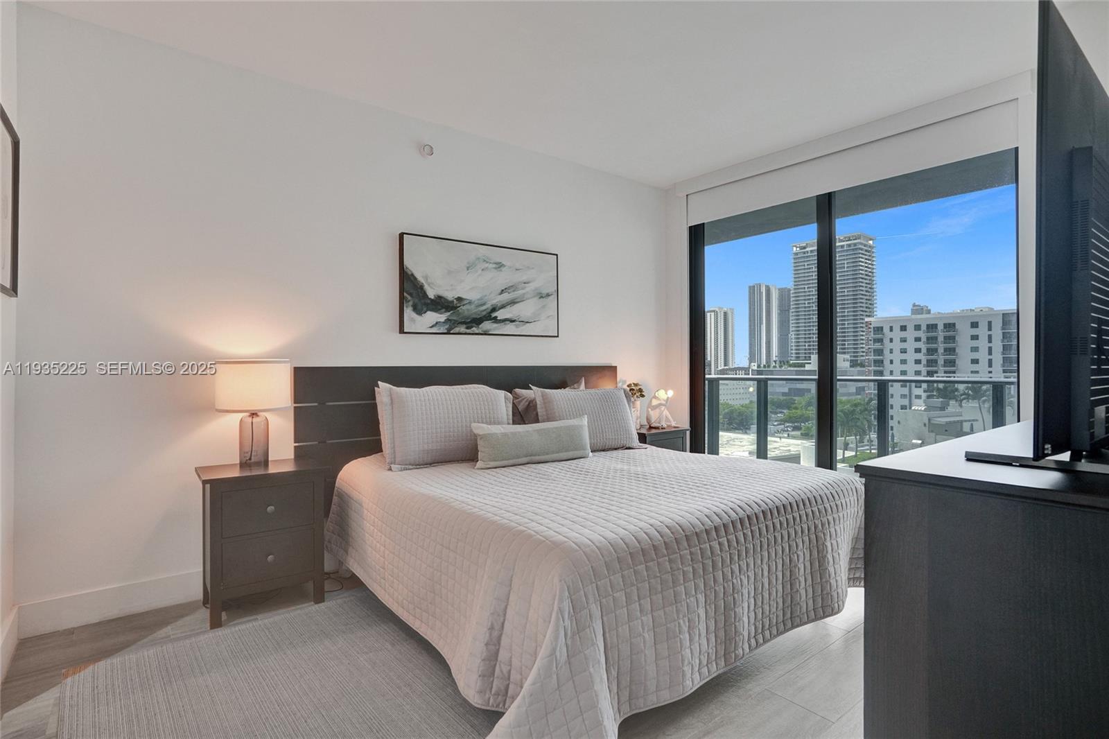 121 NE 34th St #902, Miami FL 33137