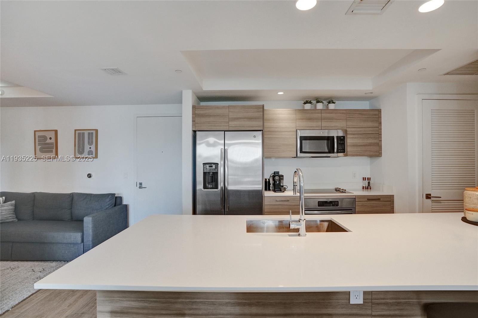 121 NE 34th St #902, Miami FL 33137