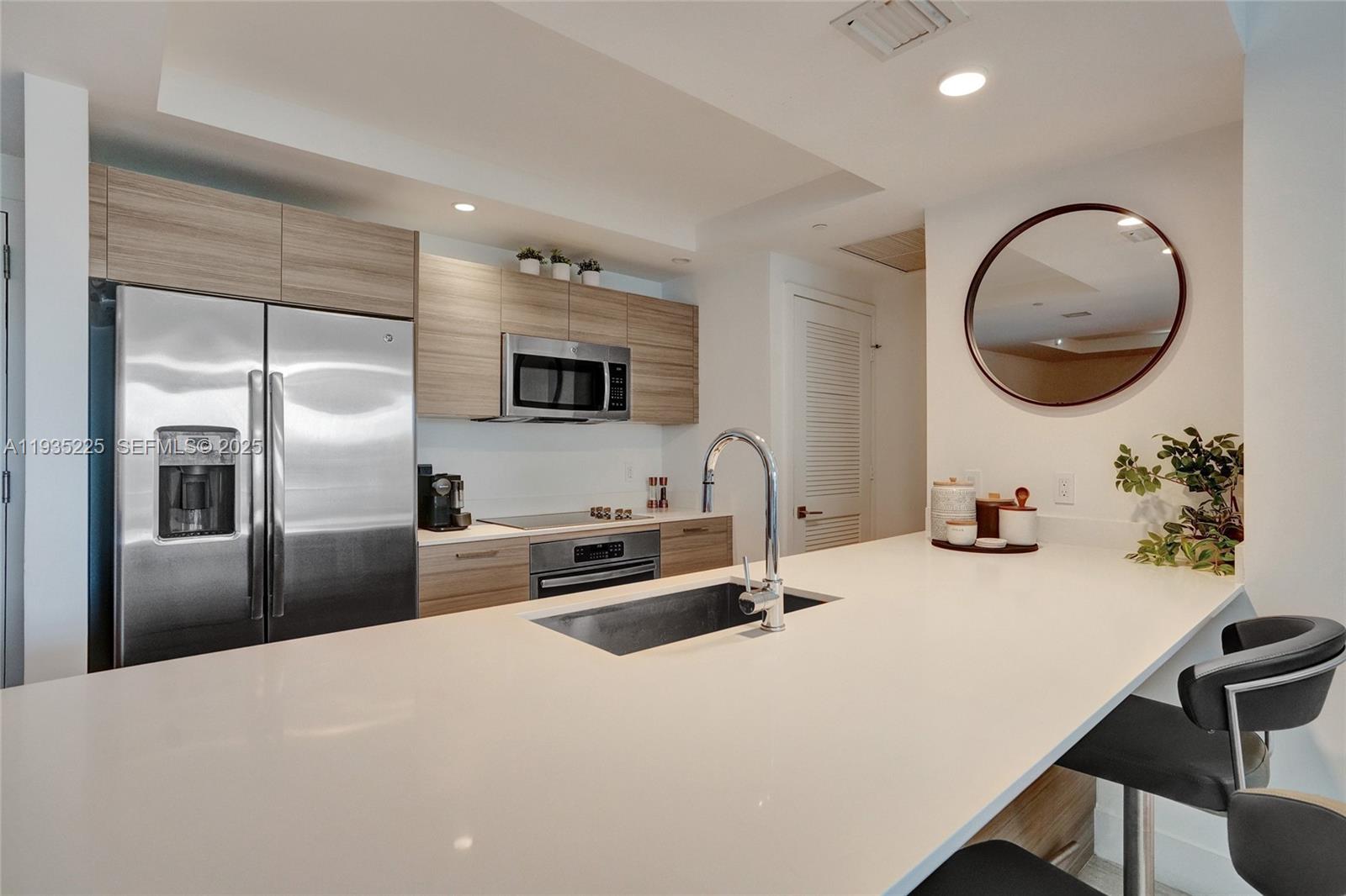 121 NE 34th St #902, Miami FL 33137