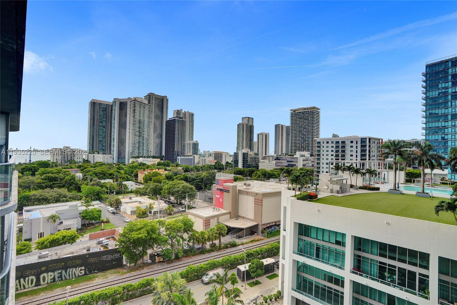 121 NE 34th St #902, Miami FL 33137
