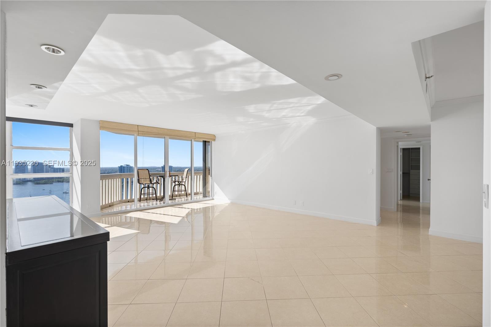 1000 W Island Blvd #3002, Aventura FL 33160