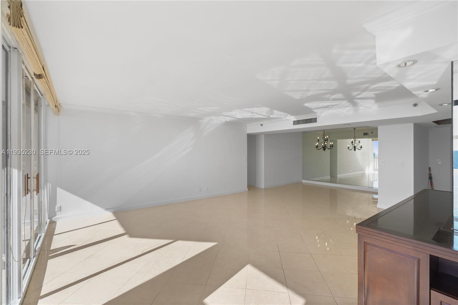 1000 W Island Blvd #3002, Aventura FL 33160