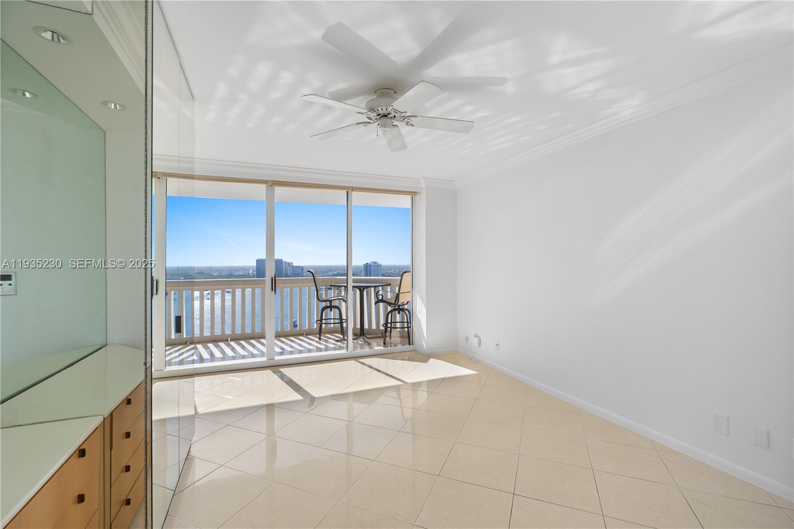 1000 W Island Blvd #3002, Aventura FL 33160