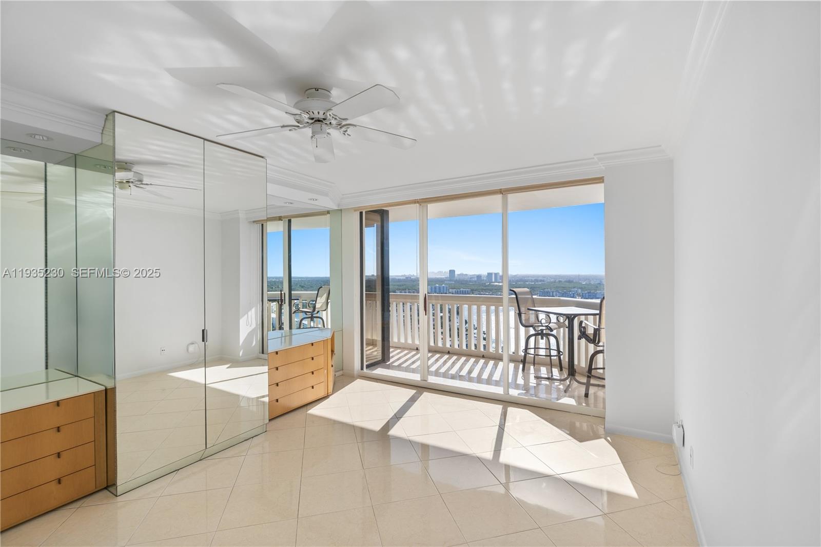 1000 W Island Blvd #3002, Aventura FL 33160
