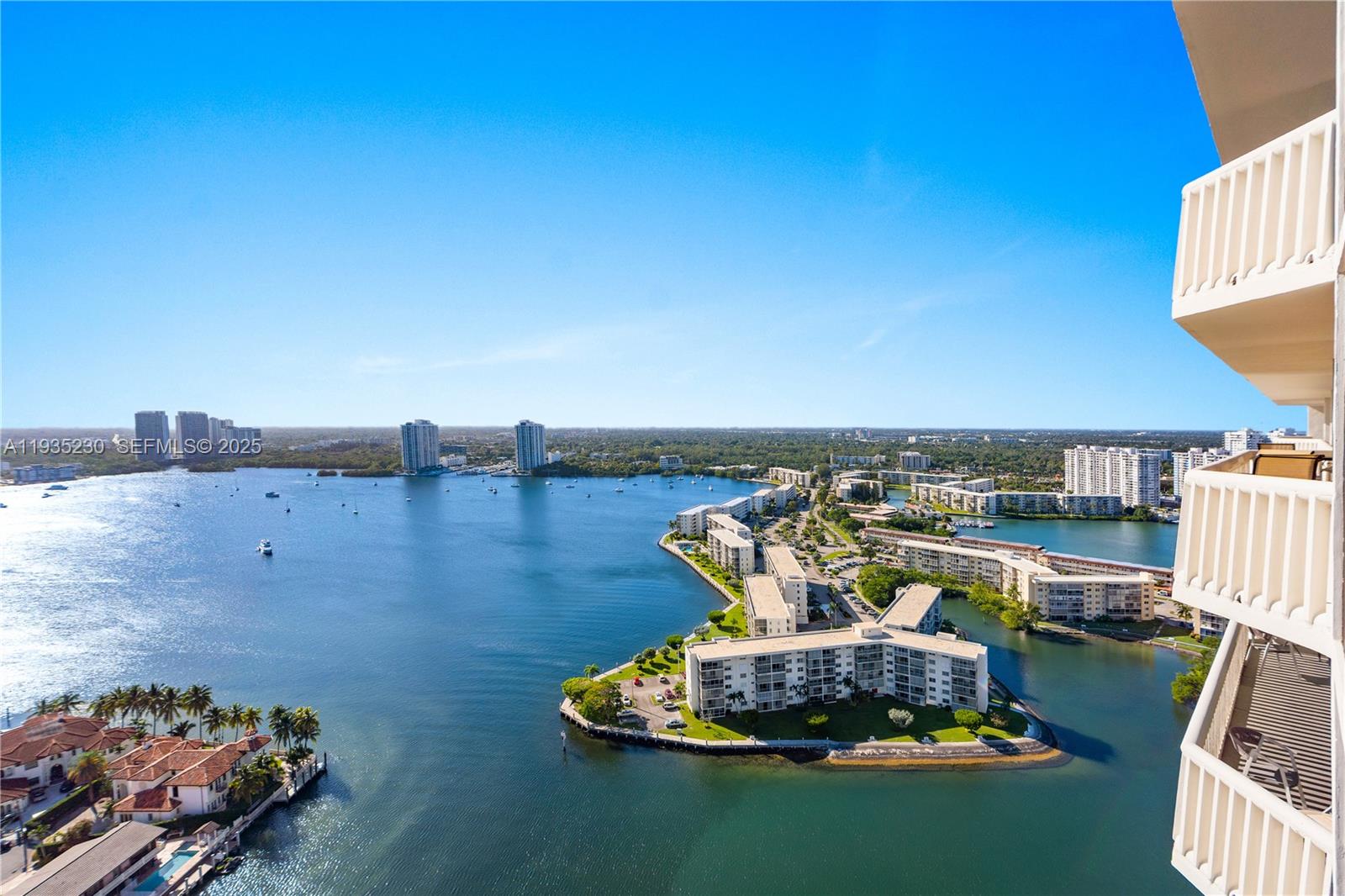 1000 W Island Blvd #3002, Aventura FL 33160