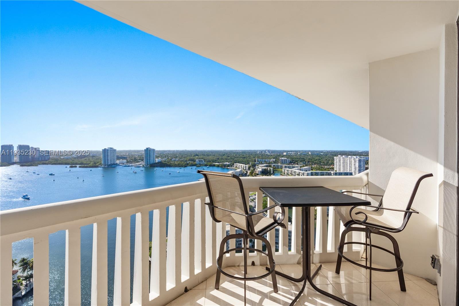 1000 W Island Blvd #3002, Aventura FL 33160
