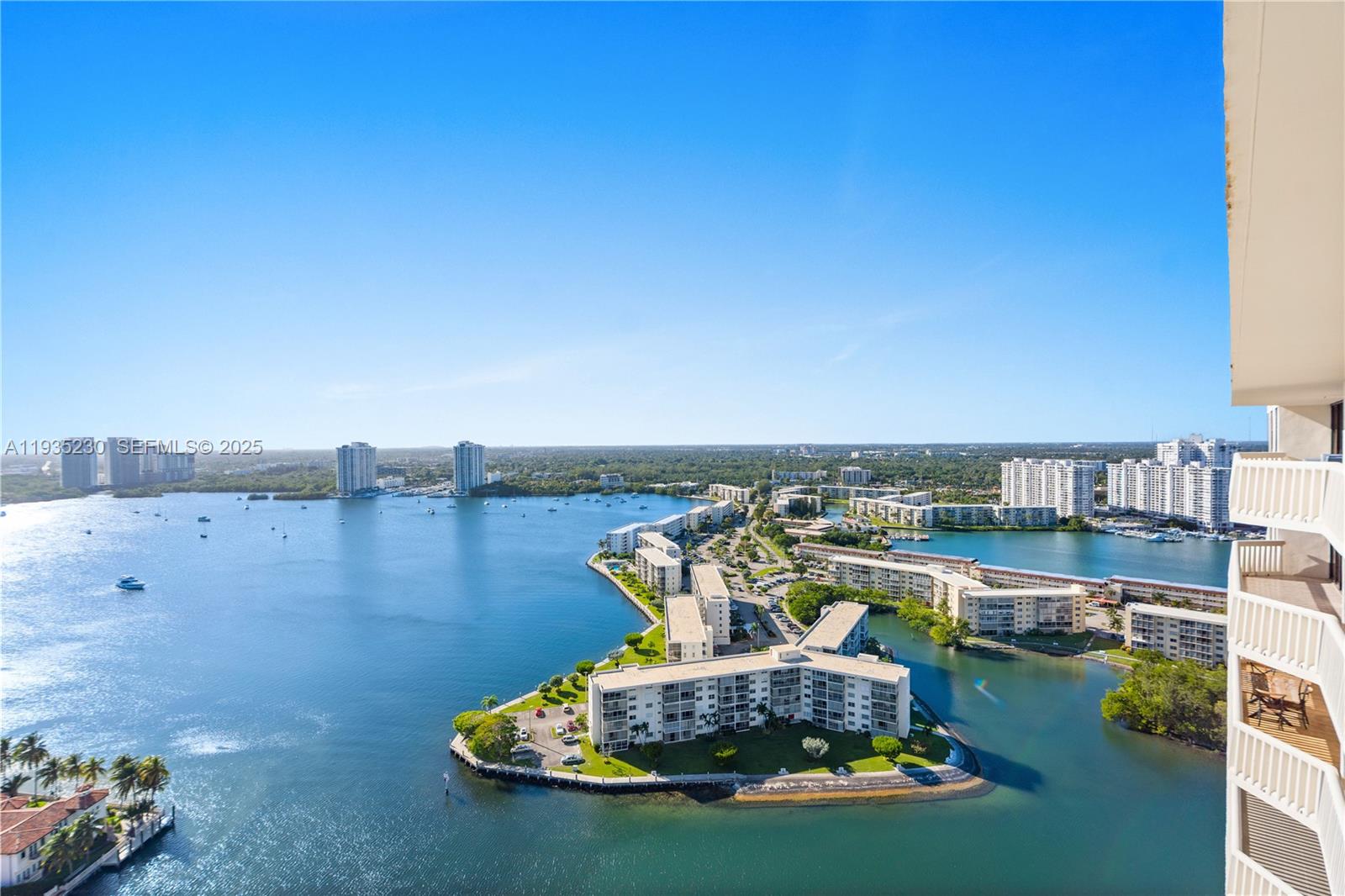 1000 W Island Blvd #3002, Aventura FL 33160