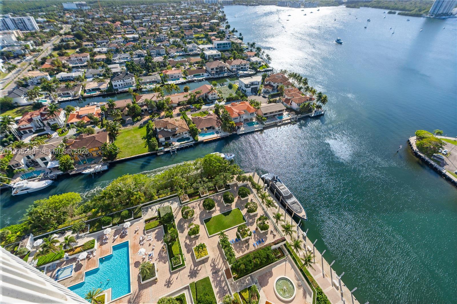 1000 W Island Blvd #3002, Aventura FL 33160
