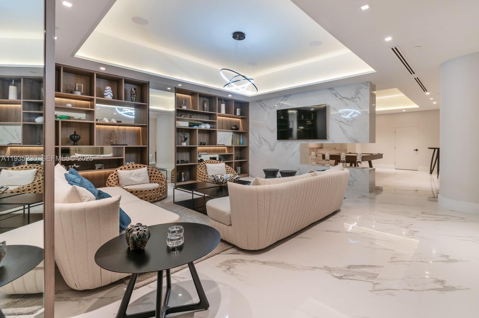 1000 W Island Blvd #3002, Aventura FL 33160