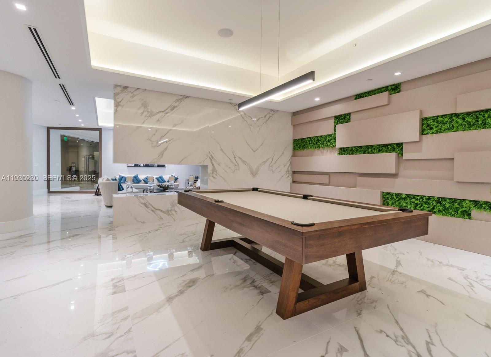 1000 W Island Blvd #3002, Aventura FL 33160