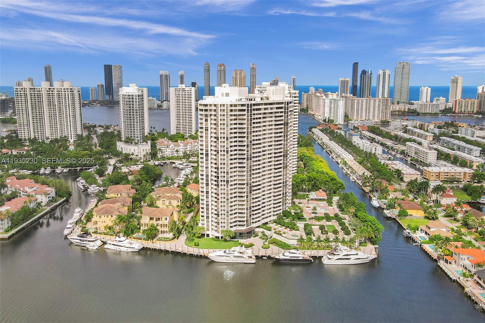 1000 W Island Blvd #3002, Aventura FL 33160
