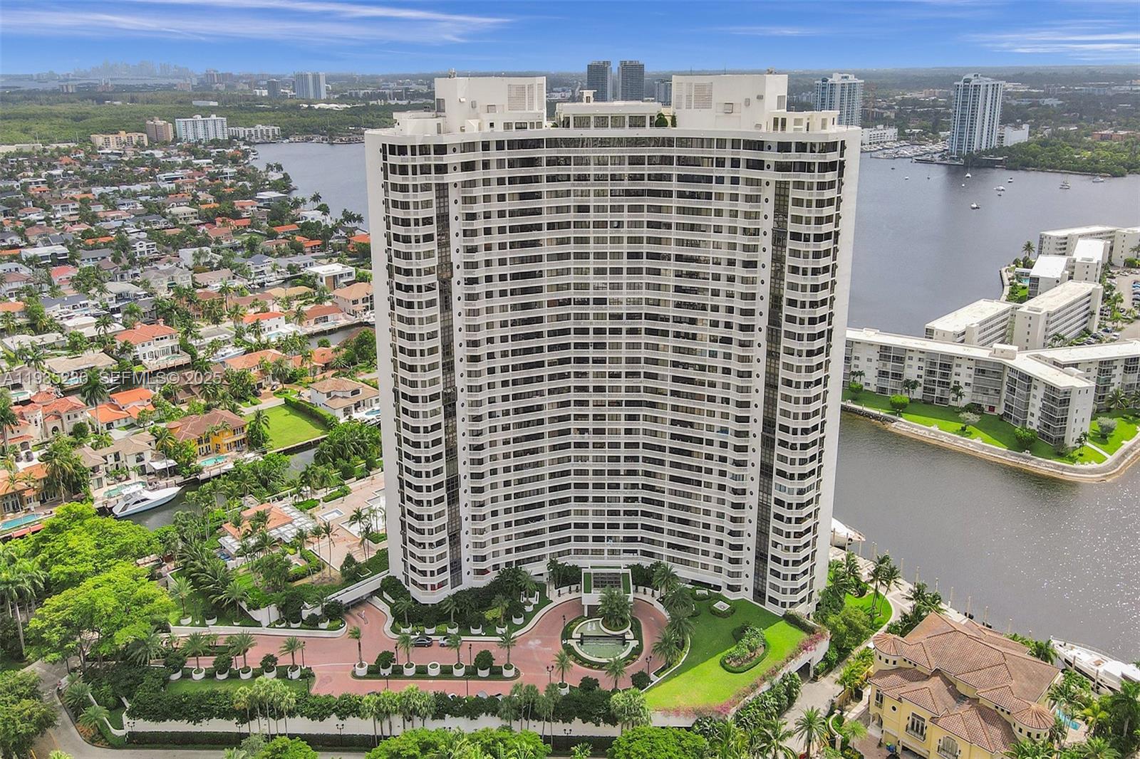 1000 W Island Blvd #3002, Aventura FL 33160
