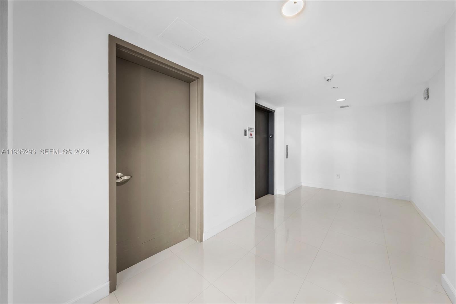 900 Biscayne Blvd #2106, Miami FL 33132