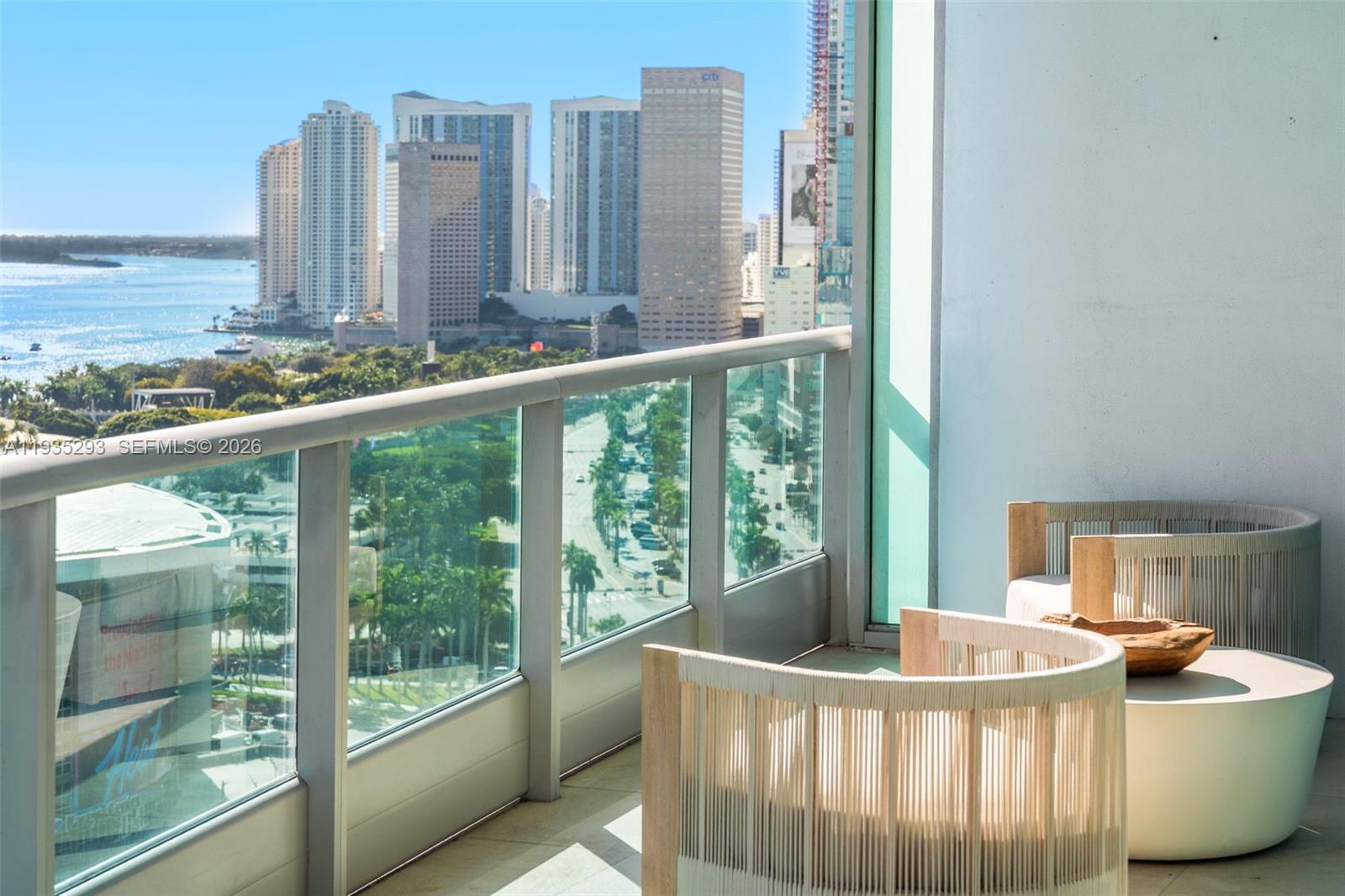 900 Biscayne Blvd #2106, Miami FL 33132