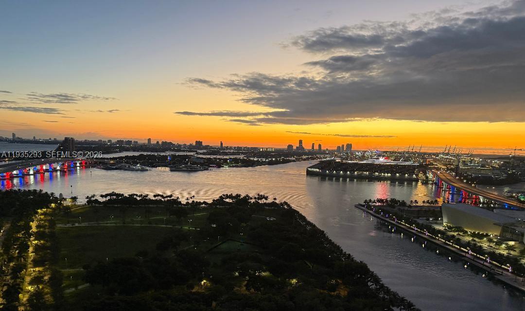 900 Biscayne Blvd #2106, Miami FL 33132