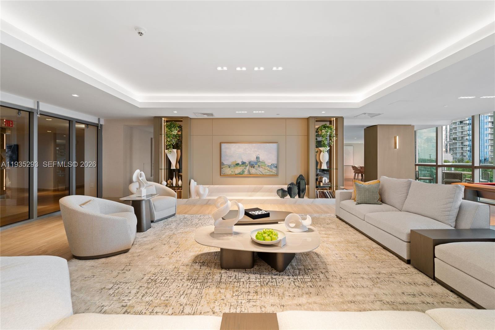 900 Biscayne Blvd #2106, Miami FL 33132