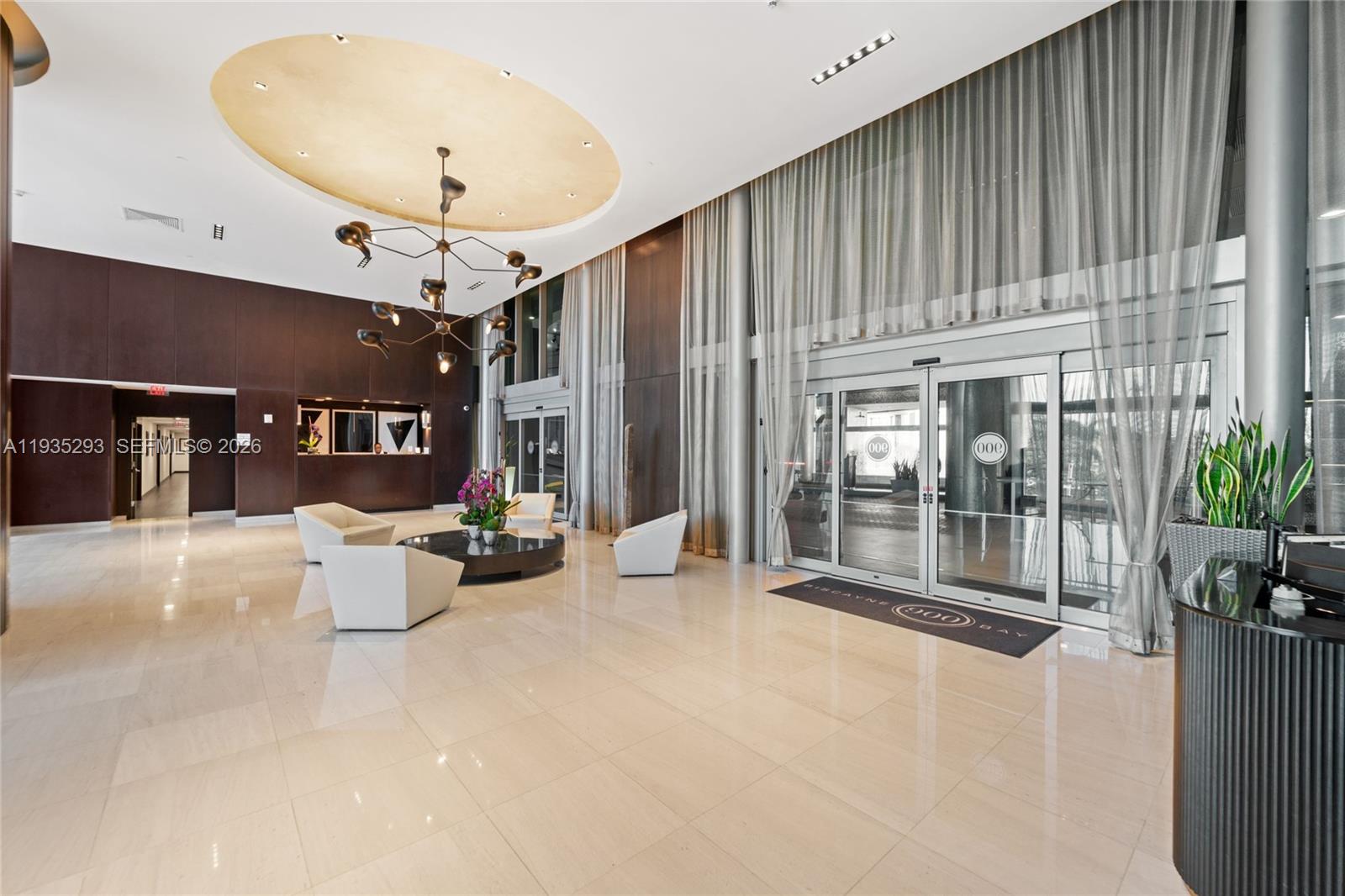 900 Biscayne Blvd #2106, Miami FL 33132
