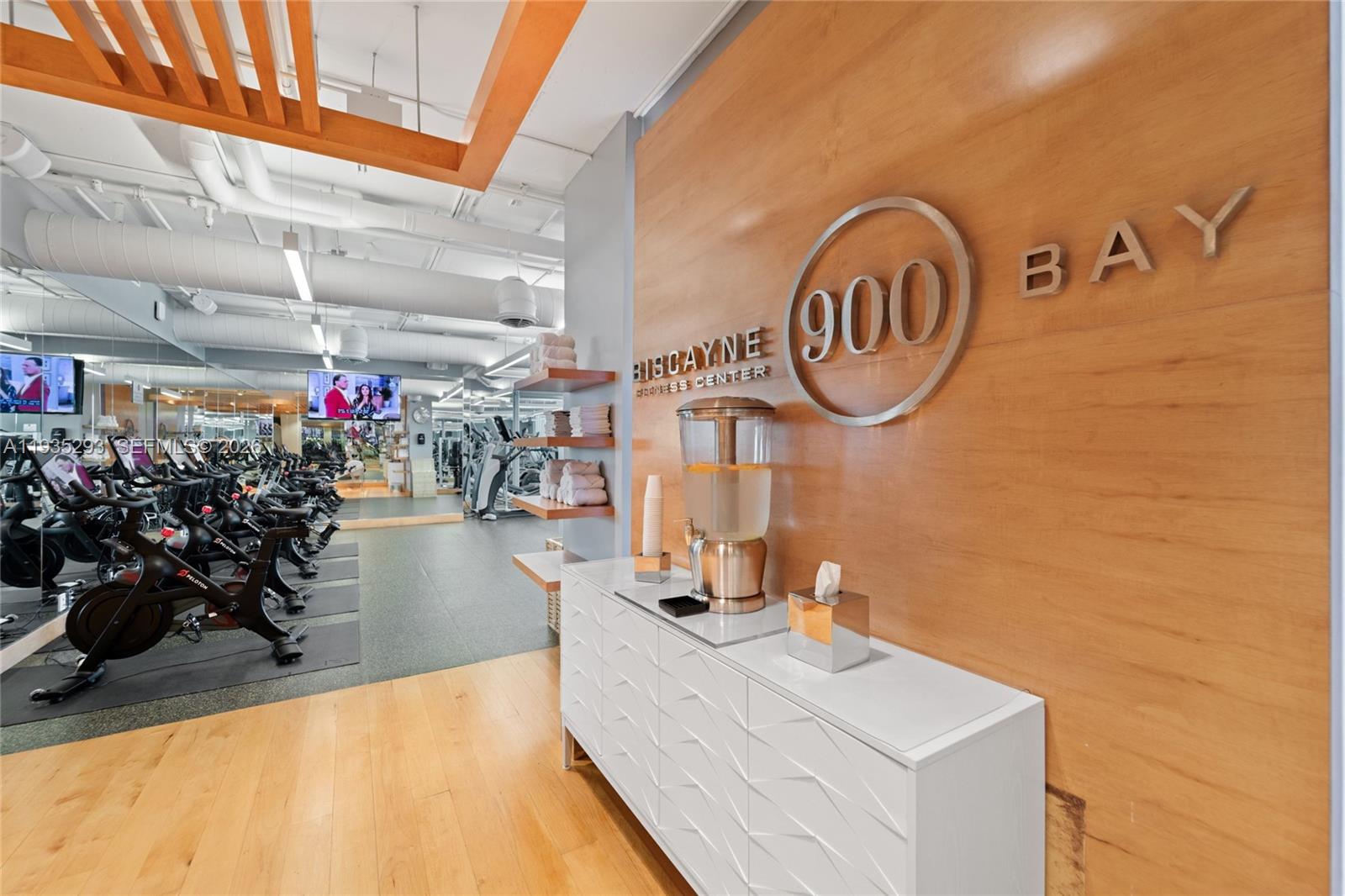 900 Biscayne Blvd #2106, Miami FL 33132
