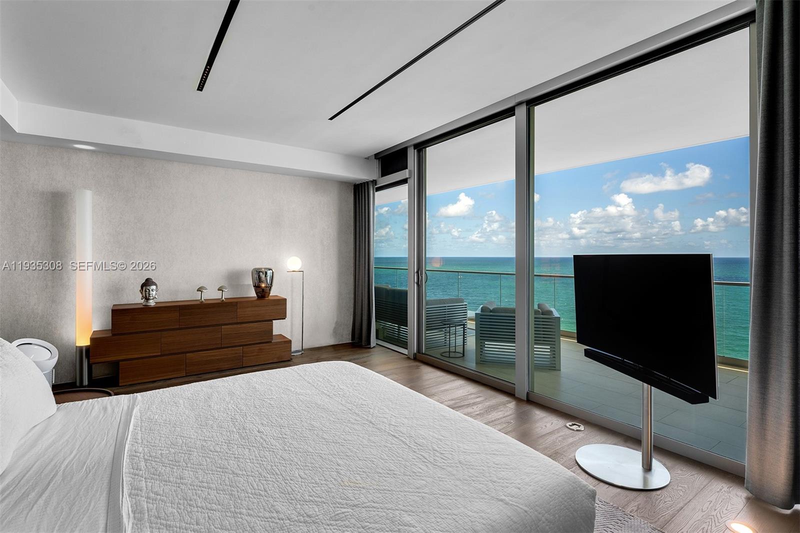 10203 Collins Ave #1403, Bal Harbour FL 33154