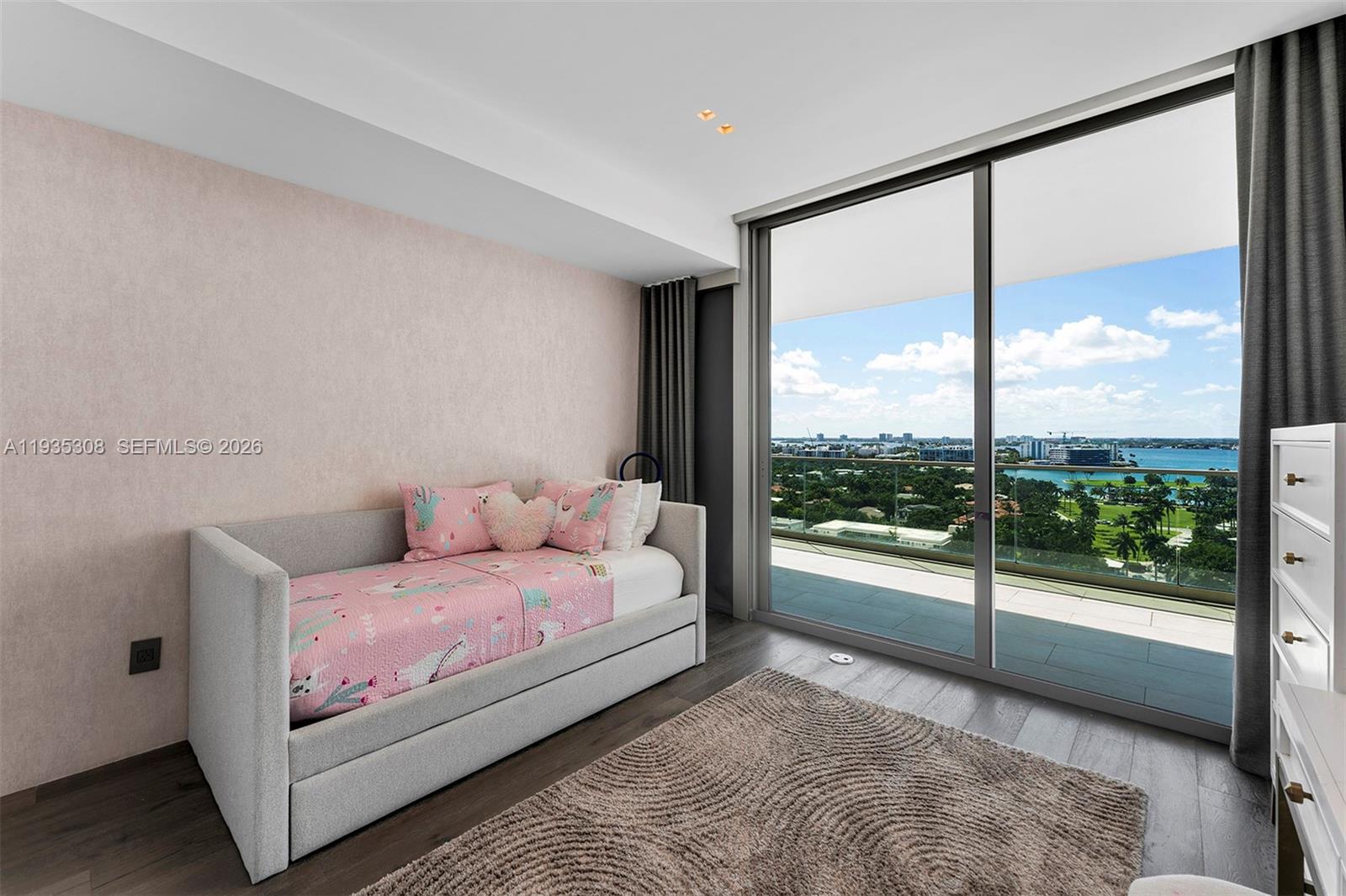 10203 Collins Ave #1403, Bal Harbour FL 33154