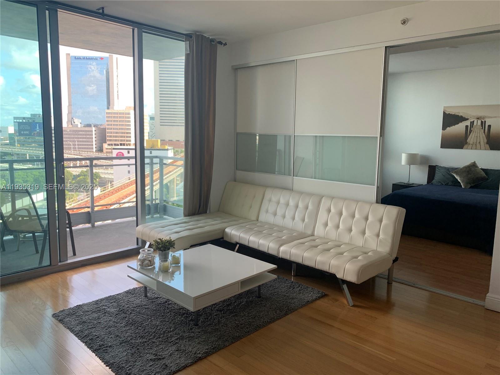 90 SW 3rd St #1211, Miami FL 33130
