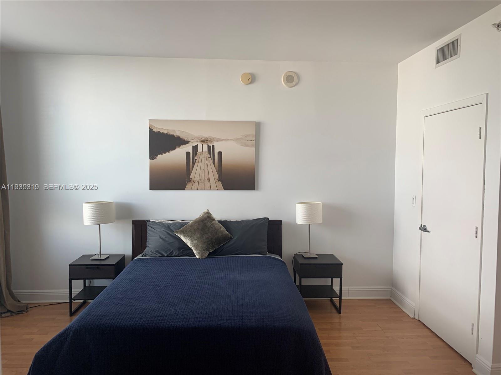 90 SW 3rd St #1211, Miami FL 33130