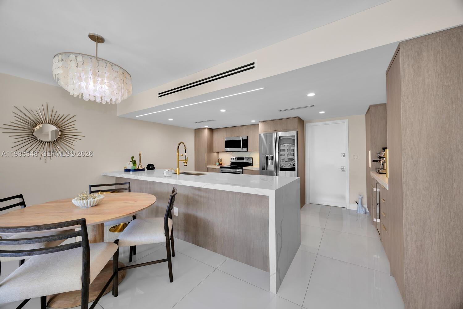 155 Ocean Lane Dr #413, Key Biscayne FL 33149