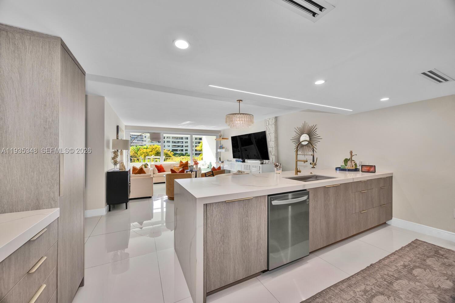 155 Ocean Lane Dr #413, Key Biscayne FL 33149