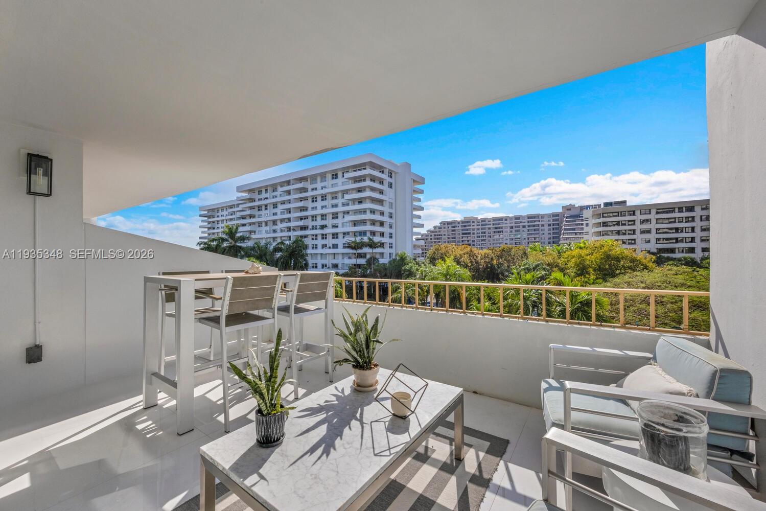 155 Ocean Lane Dr #413, Key Biscayne FL 33149