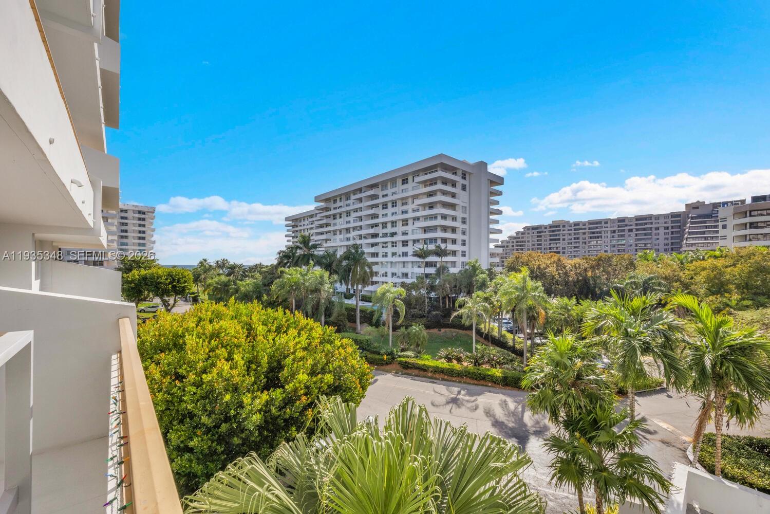 155 Ocean Lane Dr #413, Key Biscayne FL 33149