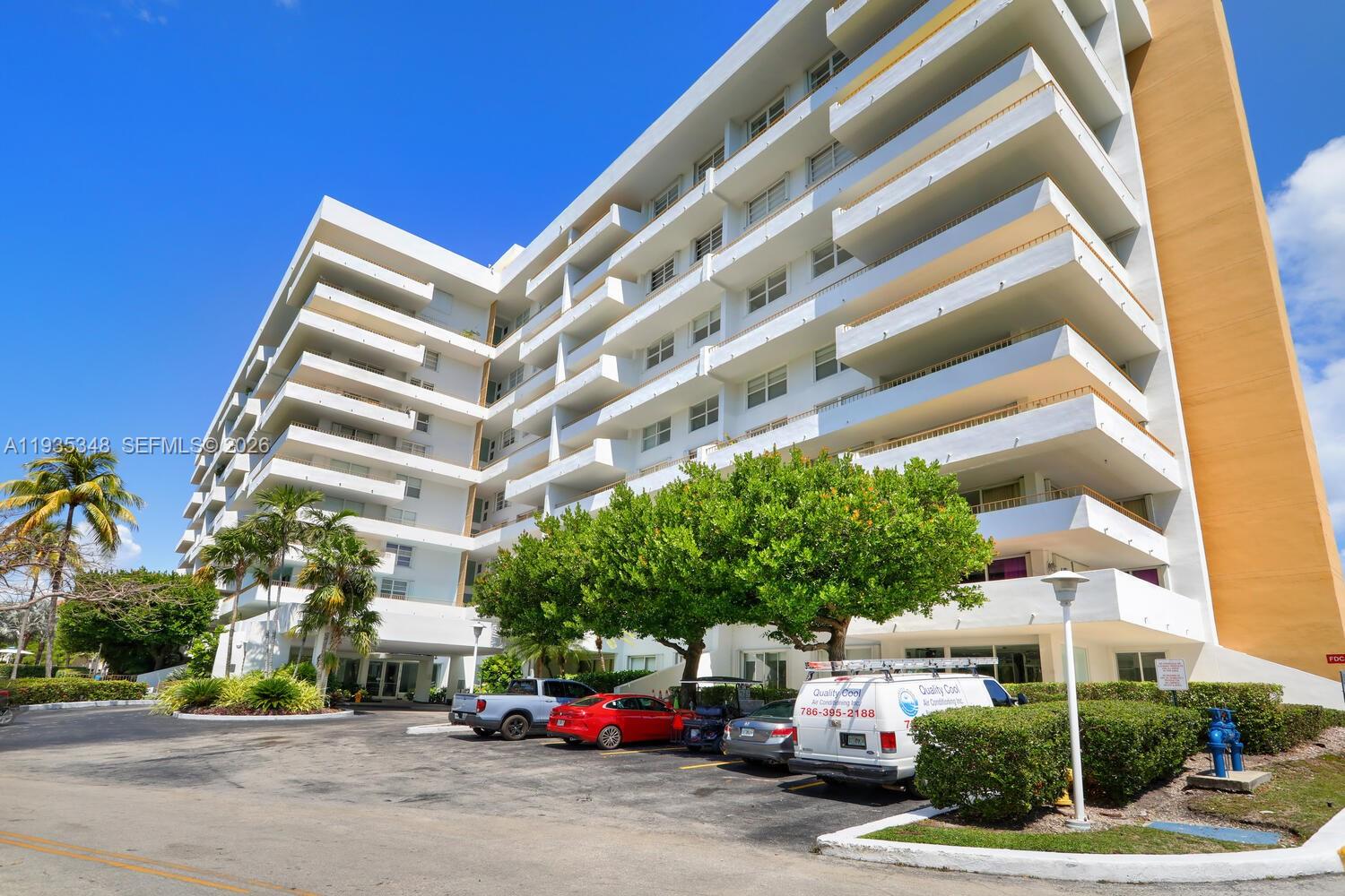 155 Ocean Lane Dr #413, Key Biscayne FL 33149