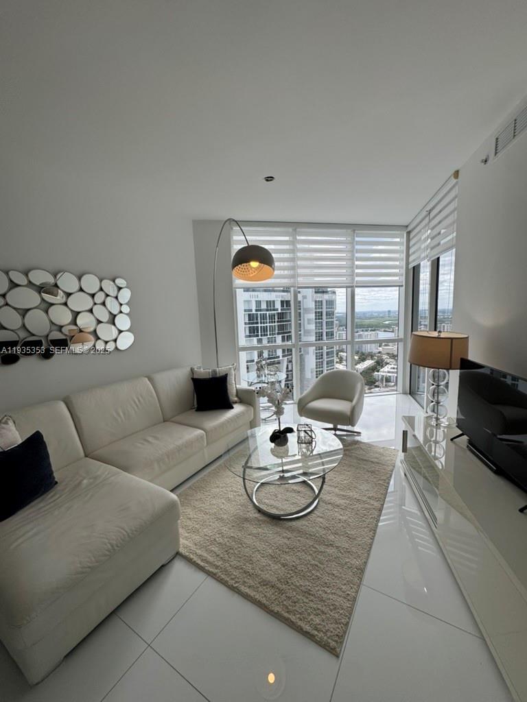 18201 Collins Ave #5508, Sunny Isles Beach FL 33160