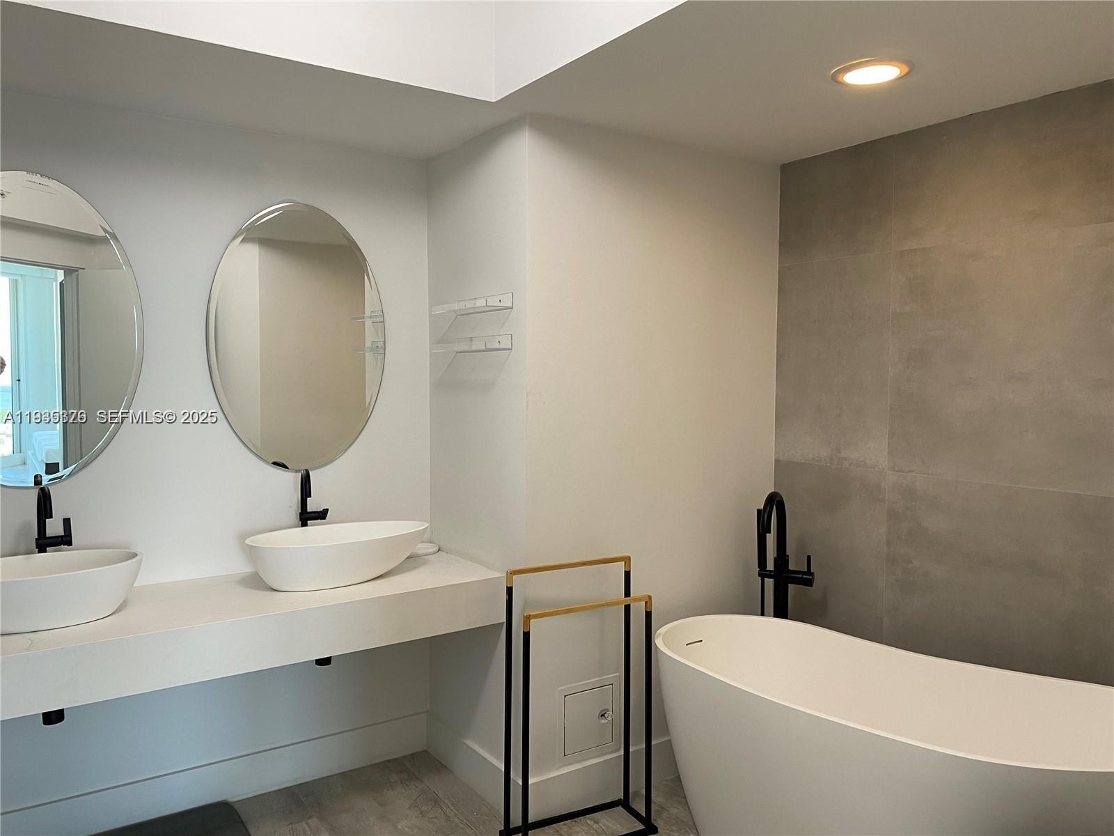 4779 Collins Ave #3606, Miami Beach FL 33140