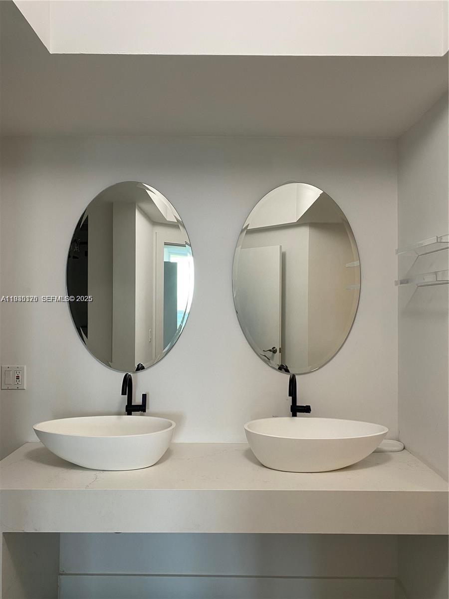 4779 Collins Ave #3606, Miami Beach FL 33140
